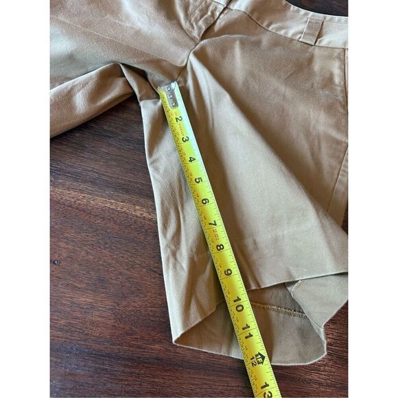 The Limited ladies Drew fit short in size 4. - Picture 2 of 9